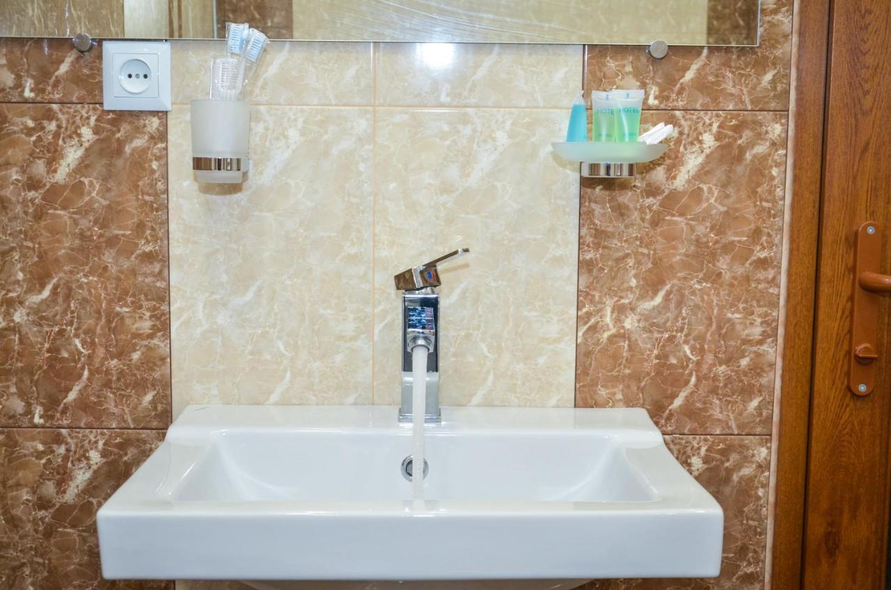 Rubin Hotel Ґоріс Екстер'єр фото